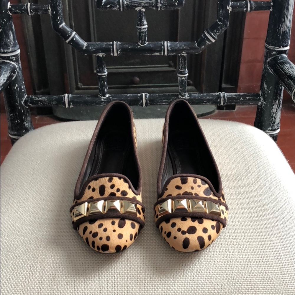 Tory Burch leopard 6.5 flats / slippers w/gold